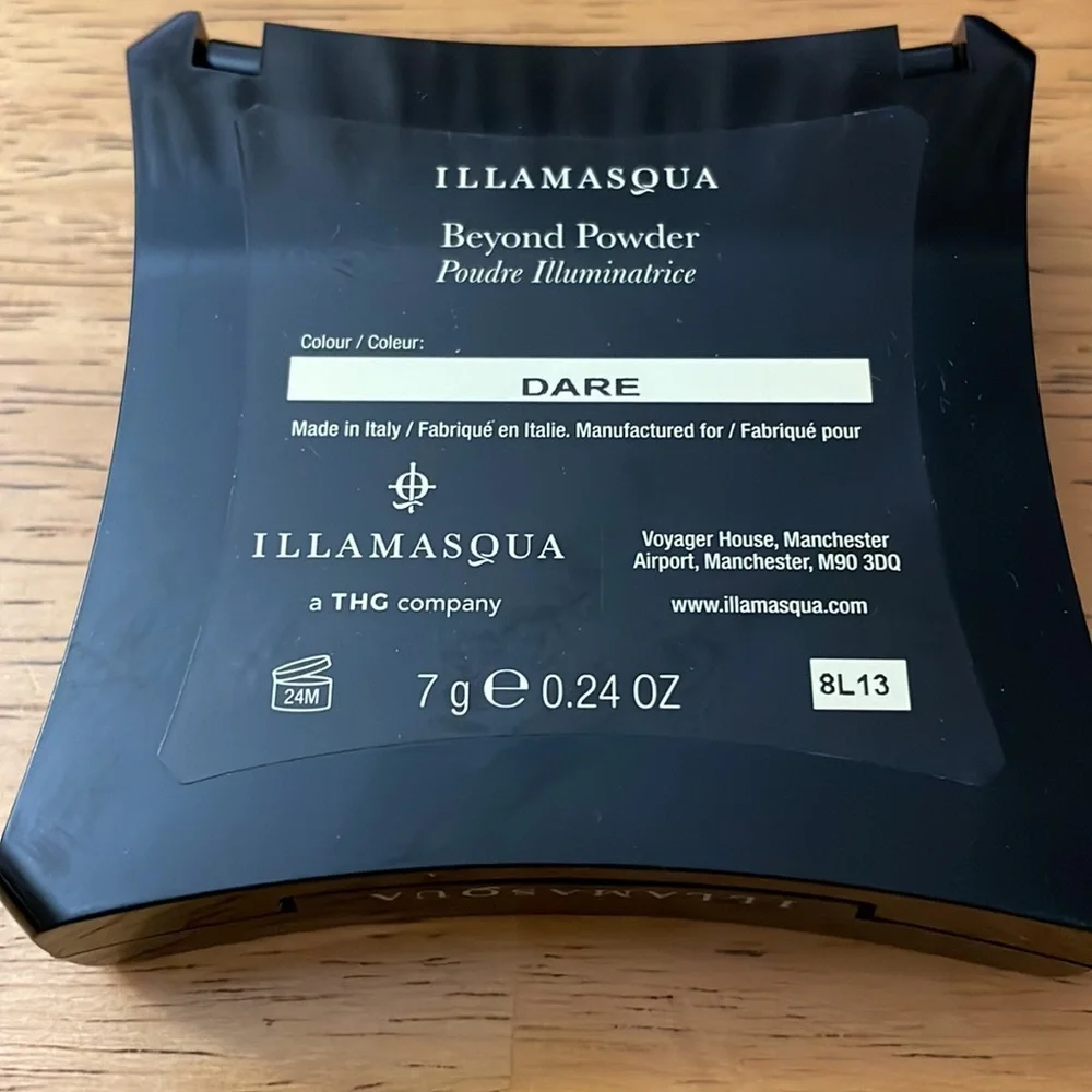 Illamasqua Beyond Powder in Dare
